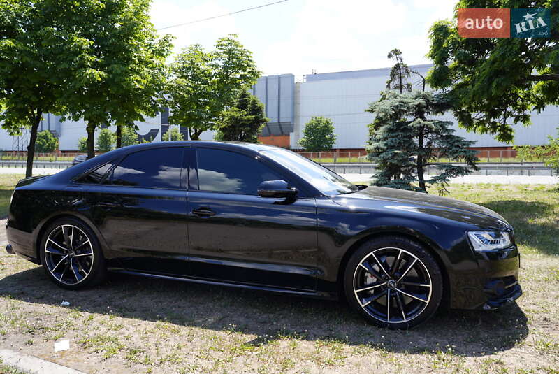 Audi S8 2017