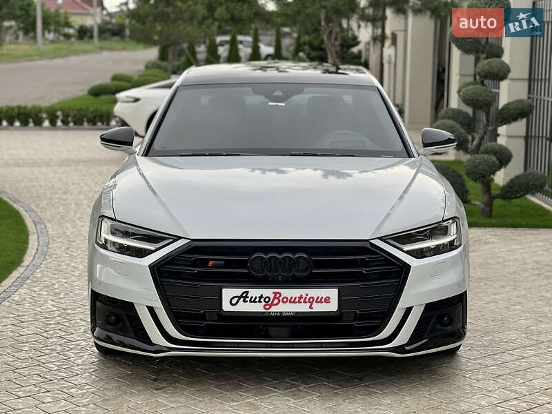 Седан Audi S8 2020 в Одесі