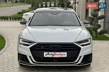 Седан Audi S8 2020 в 