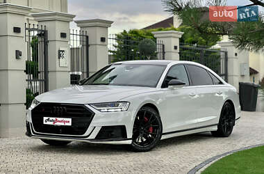 Седан Audi S8 2020 в 