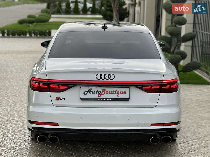 Седан Audi S8 2020 в Одесі