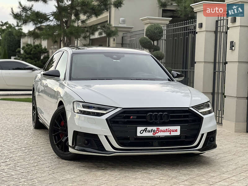 Седан Audi S8 2020 в Одесі