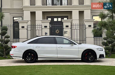 Седан Audi S8 2020 в 