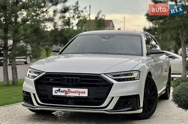 Седан Audi S8 2020 в 