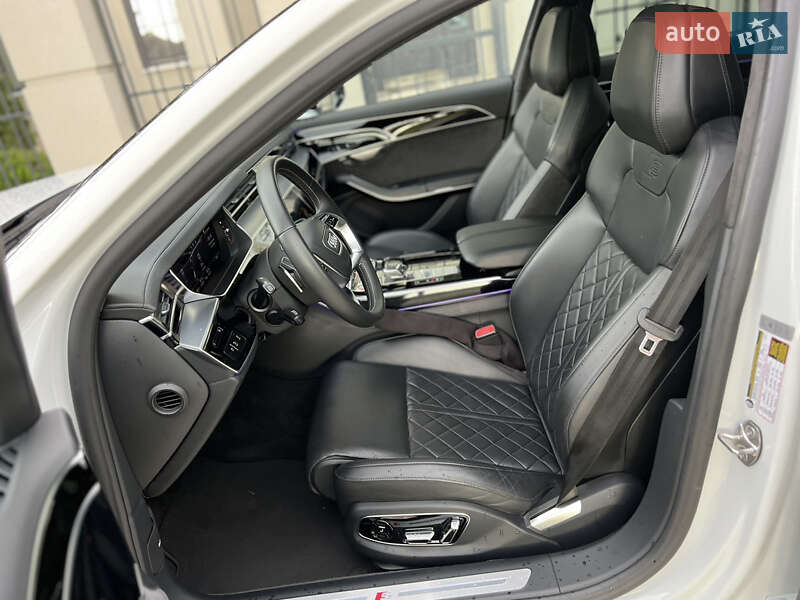 Седан Audi S8 2020 в Одесі