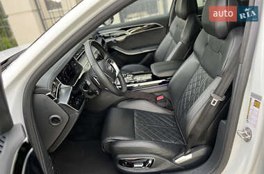 Седан Audi S8 2020 в 