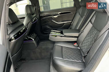 Седан Audi S8 2020 в 