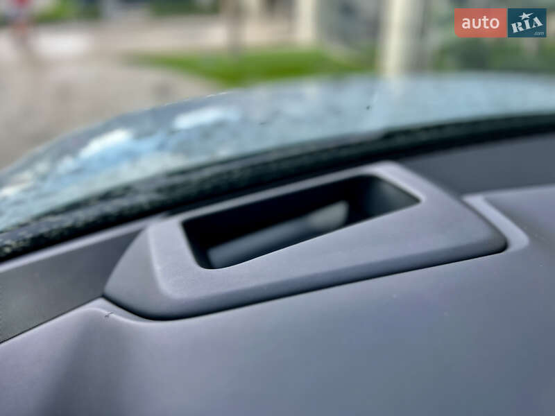 Седан Audi S8 2020 в Одесі