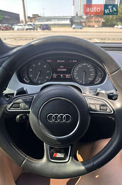 Седан Audi S8 2014 в 