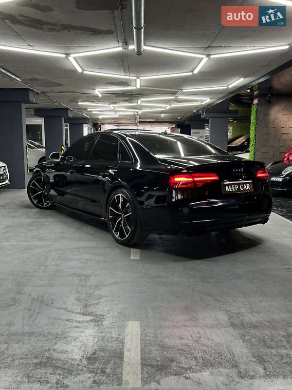 Седан Audi S8 2016 в Одессе