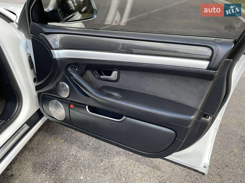 Седан Audi S8 2008 в Одессе