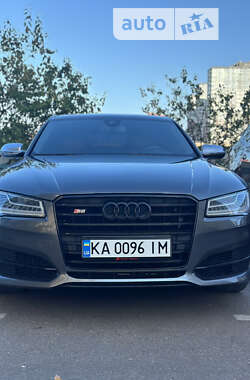 Седан Audi S8 2014 в Києві