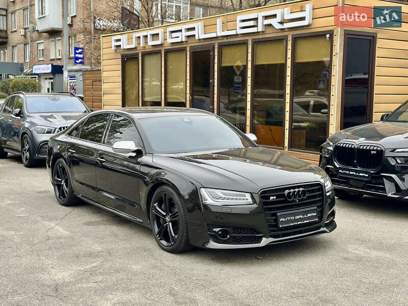 Седан Audi S8 2015 в Києві