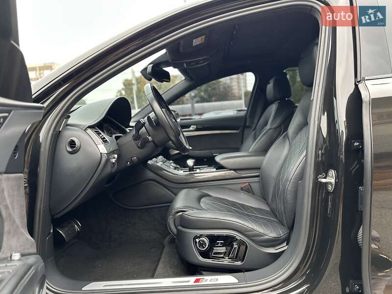 Седан Audi S8 2015 в Києві