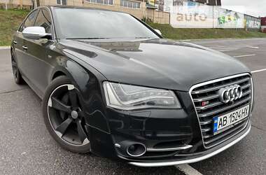 Седан Audi S8 2013 в Виннице