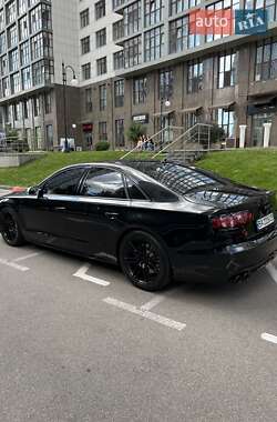 Седан Audi S8 2012 в Киеве