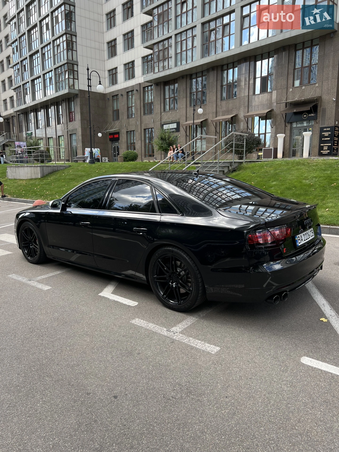 2012 Audi S8 - мініатюра 21