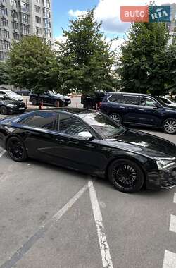 Седан Audi S8 2012 в Киеве