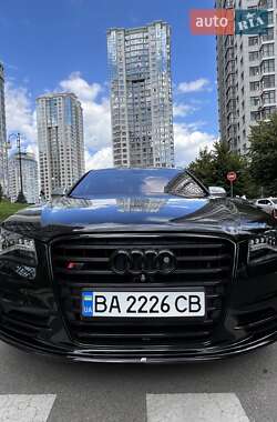 Седан Audi S8 2012 в Киеве
