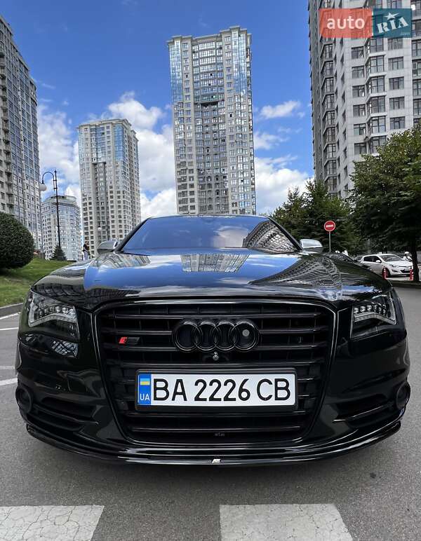 Седан Audi S8 2012 в Києві