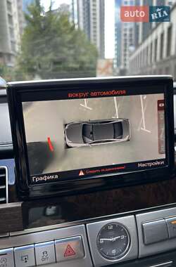Седан Audi S8 2012 в 
