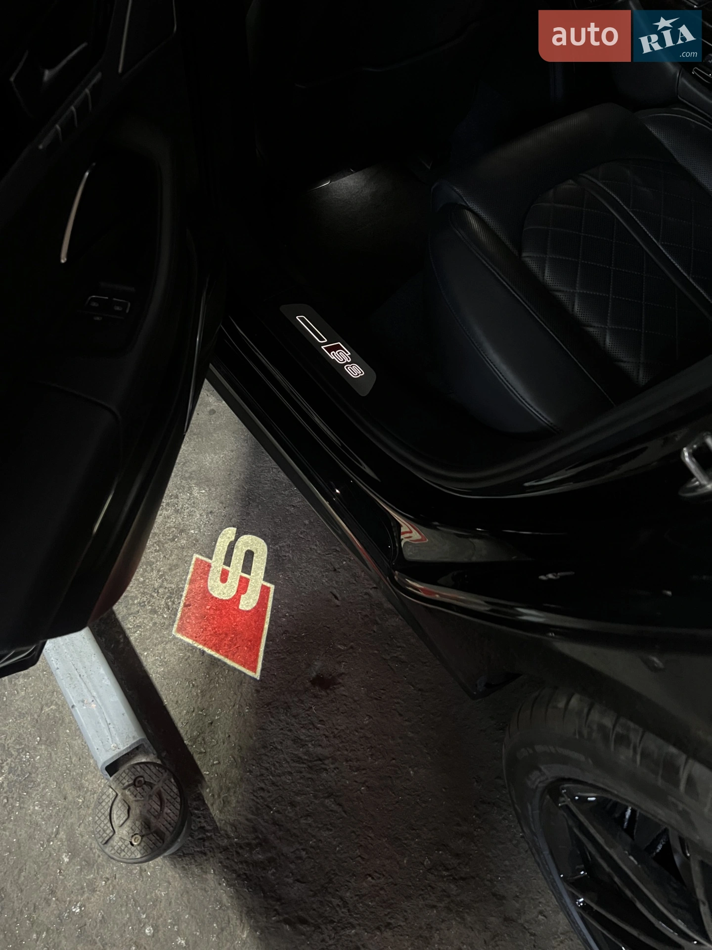 2012 Audi S8 - мініатюра 66