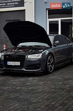 Седан Audi S8 2016 в 