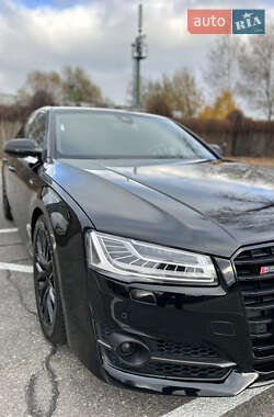Седан Audi S8 2017 в 