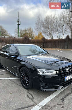 Седан Audi S8 2017 в 