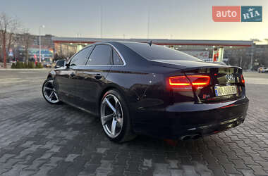 Седан Audi S8 2012 в Кривом Роге