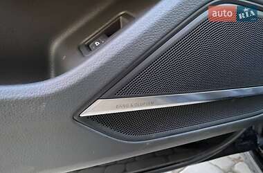 Седан Audi S8 2019 в 