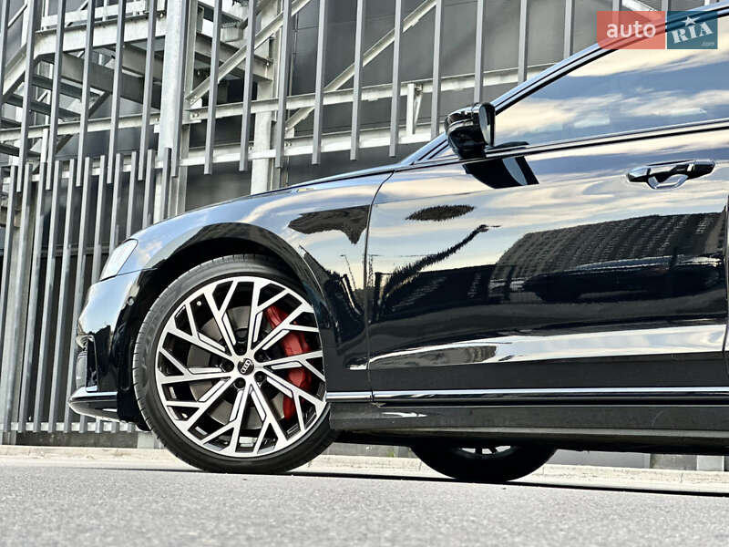 Седан Audi S8 2021 в Києві