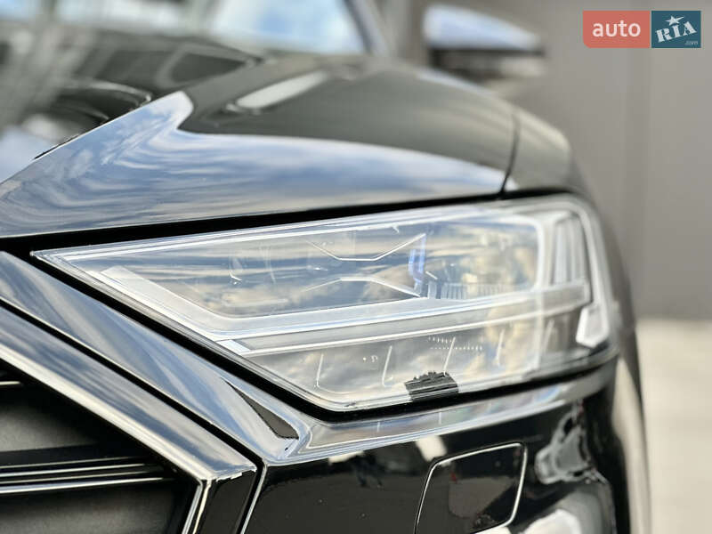 Седан Audi S8 2021 в Києві