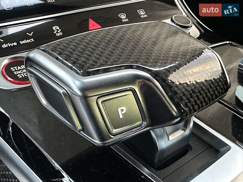 Седан Audi S8 2021 в Києві