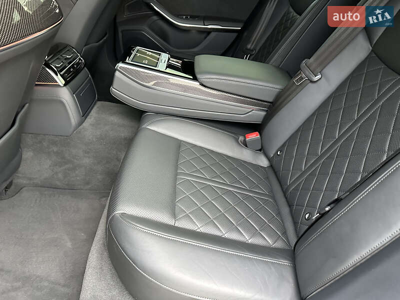 Седан Audi S8 2021 в Києві