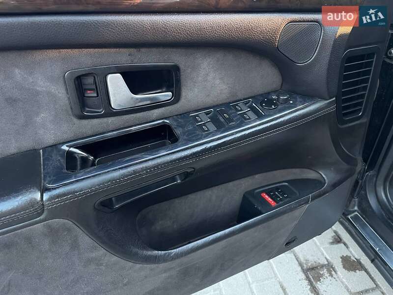 Седан Audi S8 2000 в Тернополе