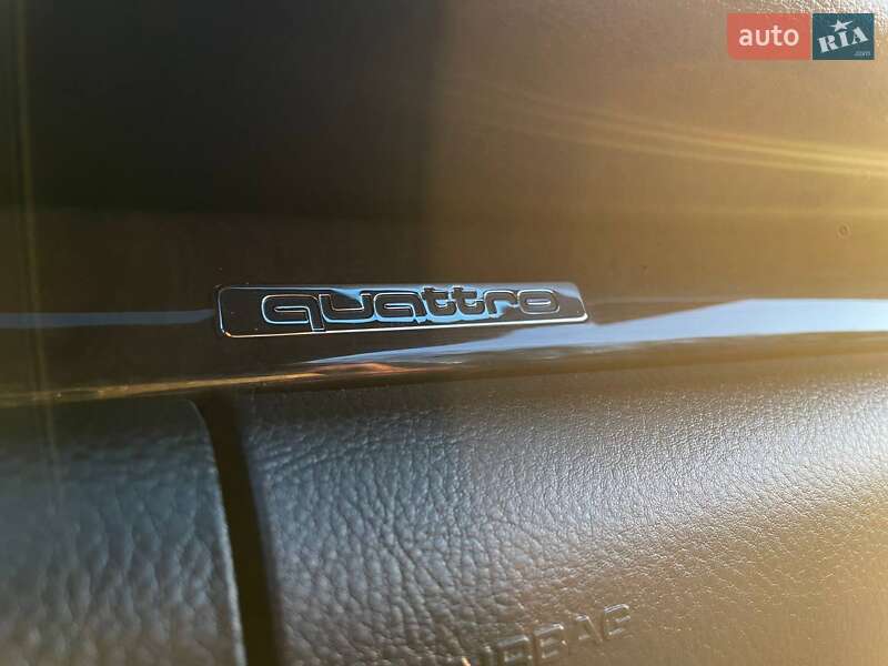 Седан Audi S8 2000 в Тернополе