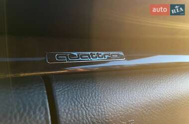 Седан Audi S8 2000 в 