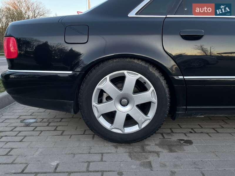 Седан Audi S8 2000 в Тернополе