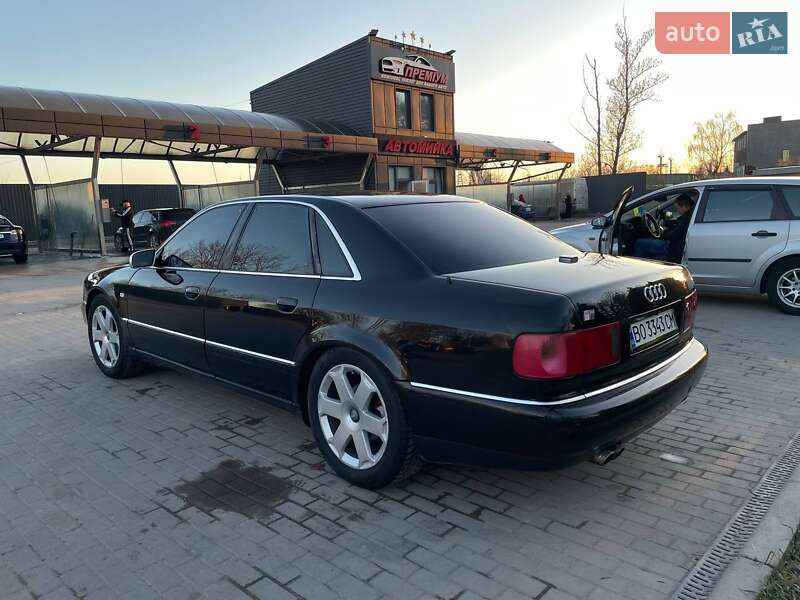 Седан Audi S8 2000 в Тернополе