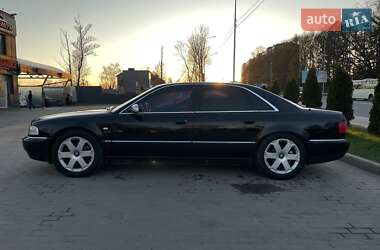 Седан Audi S8 2000 в 