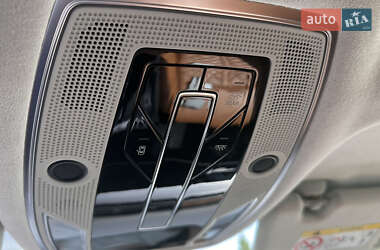 Седан Audi S8 2022 в 