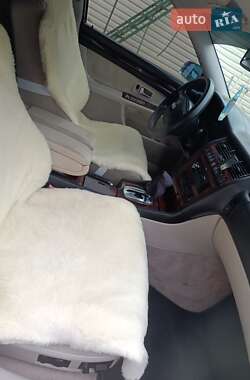 Седан Audi S8 1999 в 