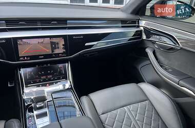 Седан Audi S8 2022 в 