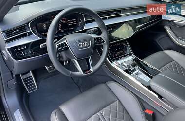 Седан Audi S8 2022 в 
