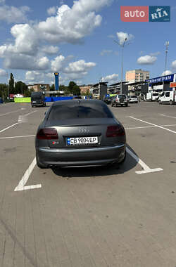 Седан Audi S8 2008 в 