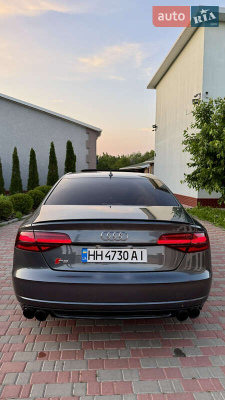 Седан Audi S8 2016 в Одессе