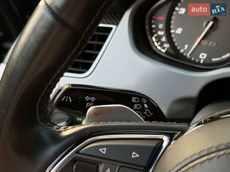 Седан Audi S8 2016 в Одессе