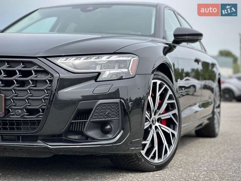 Седан Audi S8 2022 в Киеве
