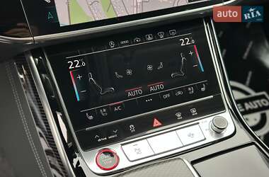 Седан Audi S8 2022 в 